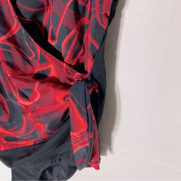 Swan Black Red Smoke Print Front One Piece Bathing Suit Swimsuit M - Picture 12 of 16
